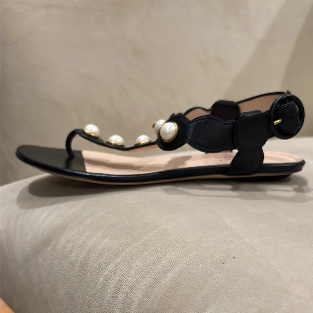 Gucci Black Sandals with Pearl Embellishments - Picture 6 of 14